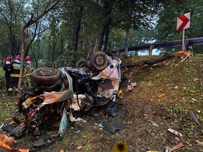 Машина превратилась в груду металла dqxikeidqxidqeant