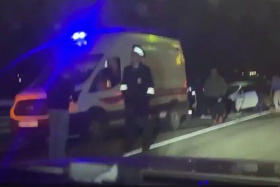 На месте работали медики. dqxikeidqxidqeant