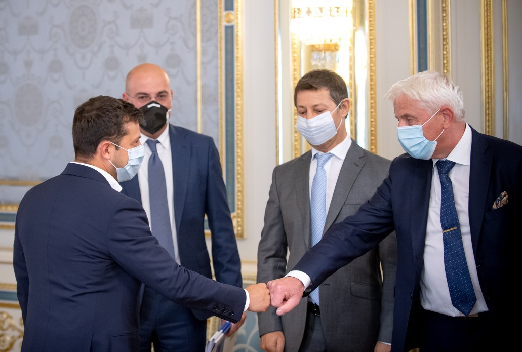     2  , Yom Capital -    NBT -   dqxikeidqxidqrant