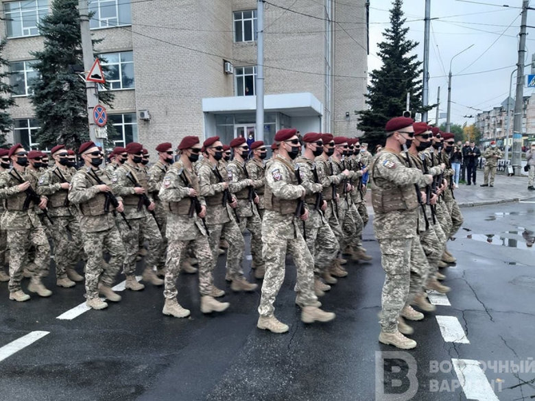 В Северодонецке впервые прошел военный парад 04 В Северодонецке впервые прошел военный парад 04