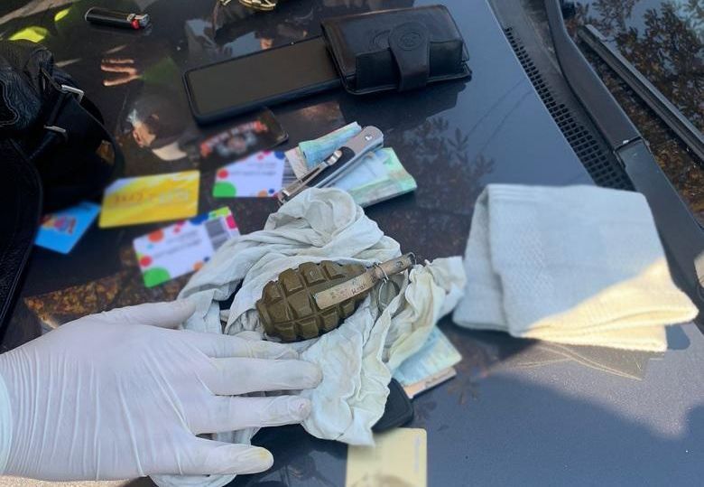 Во время задержания у преступников была граната и оружие. dqxikeidqxidqrant