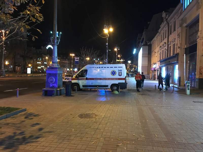 Стрілянина на Хрещатику: у барі в центрі Києва поранили людину dqxikeidqxidqeant