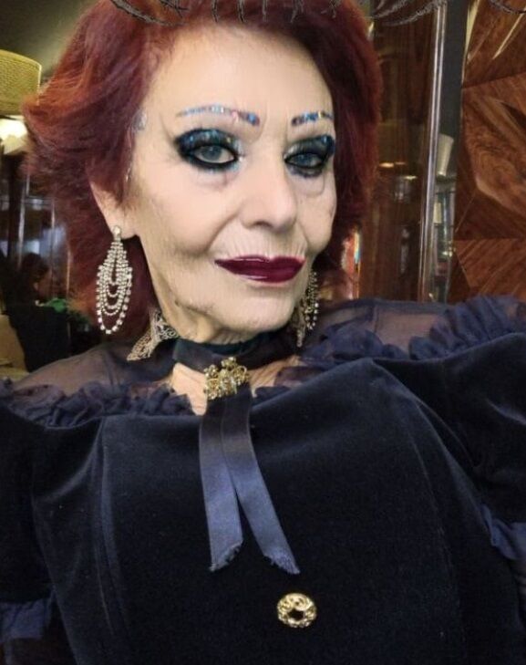 Последнее фото Елены. dqxikeidqxidqrant