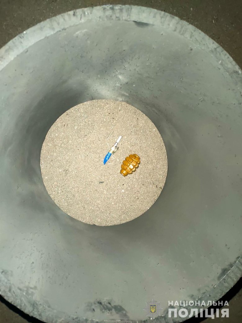 Ветеран угрожал взорвать свою девушку гранатой 04