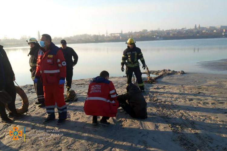 На Дніпропетровщині підліток застряг у сипучому піску