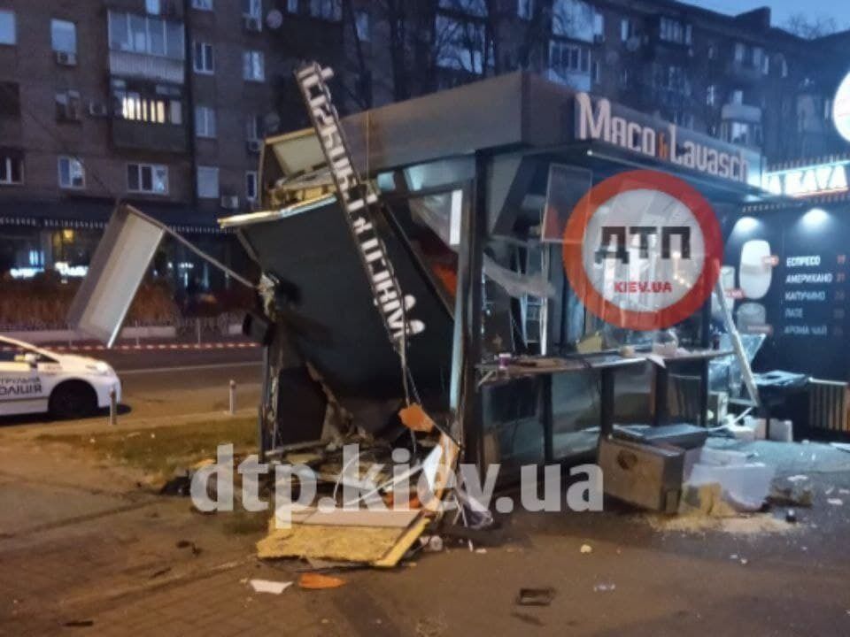 Пострадал продавец.