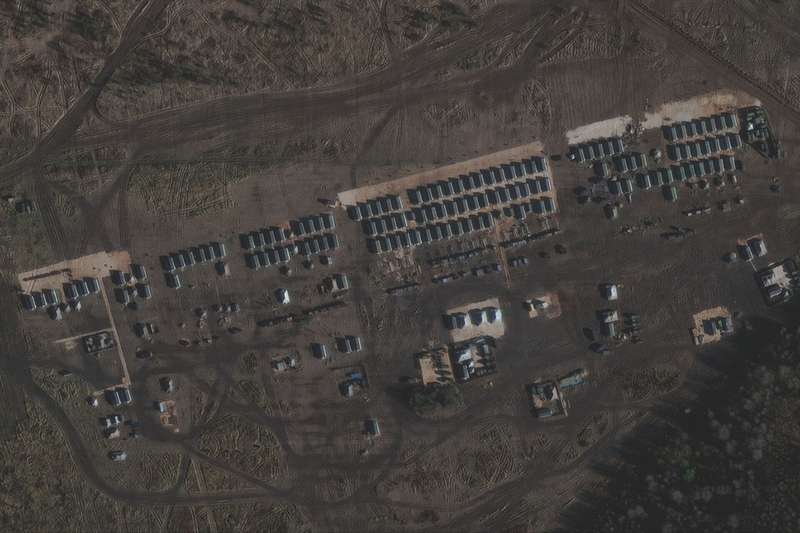 Военные палатки и административный район в Ельне, РФ