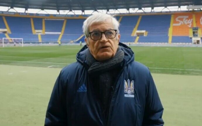 Лучано Лучи на стадионе. dqxikeidqxidqeant