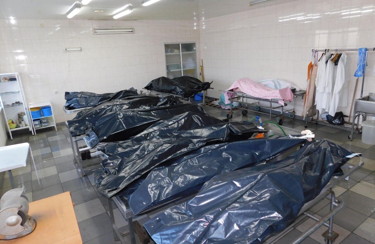 Трупы умерших от COVID-19