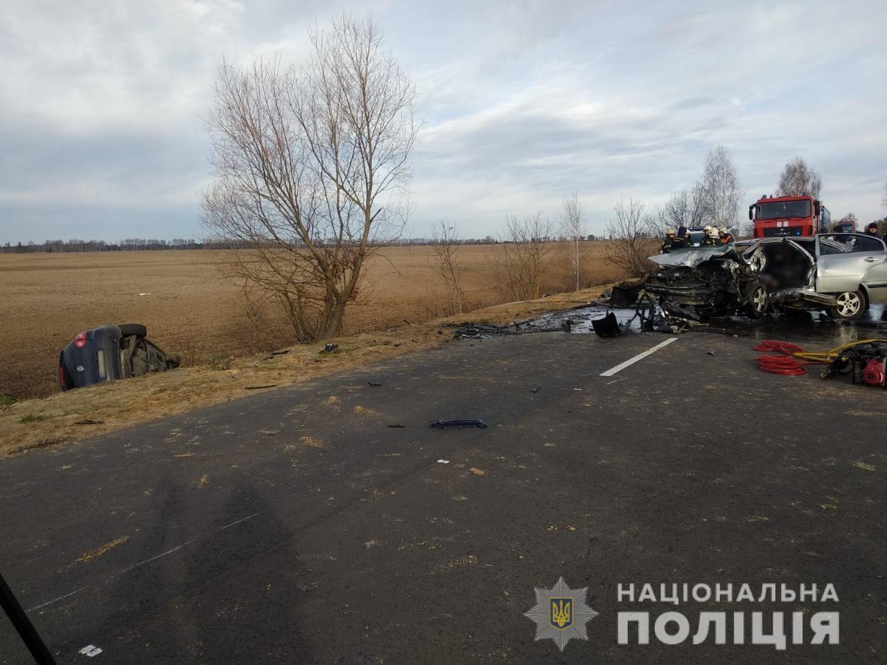 Погибших водителей из искореженного металла пришлось доставать спасателям dqxikeidqxidqeant