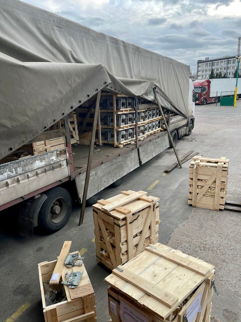 Киевские таможенники остановили 6 тонн оборудования подсанкционного предприятия из России 01 dqxikeidqxidqrant