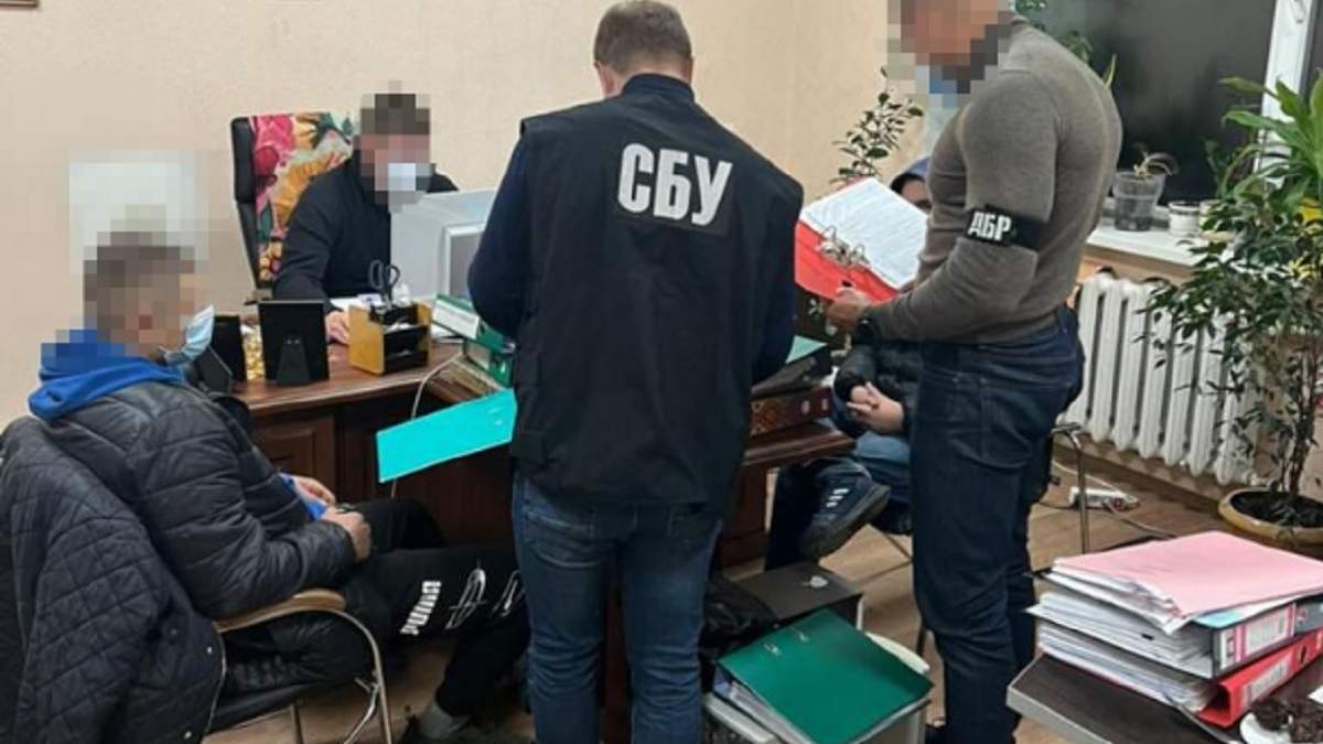 Правоохранители разоблачили мощный конвертцентр dqxikeidqxidqrant