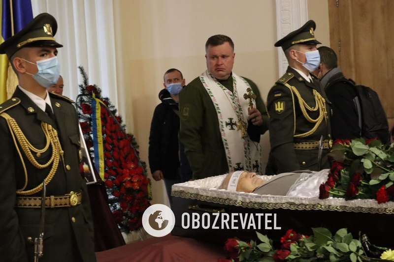 В Киеве простились с экс-командующим Сухопутных войск ВСУ dqxikeidqxidqrant