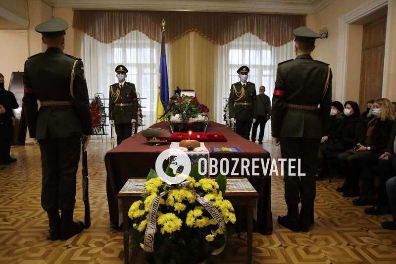 С Анатолием Пушняковым попрощались в столичном Доме офицеров