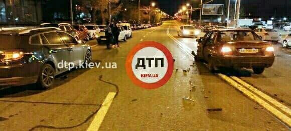 Авария произошла на проспекте Науки. dqxikeidqxidqeant