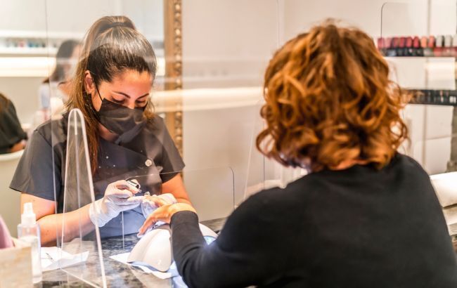 Салоны работают на свой страх и риск