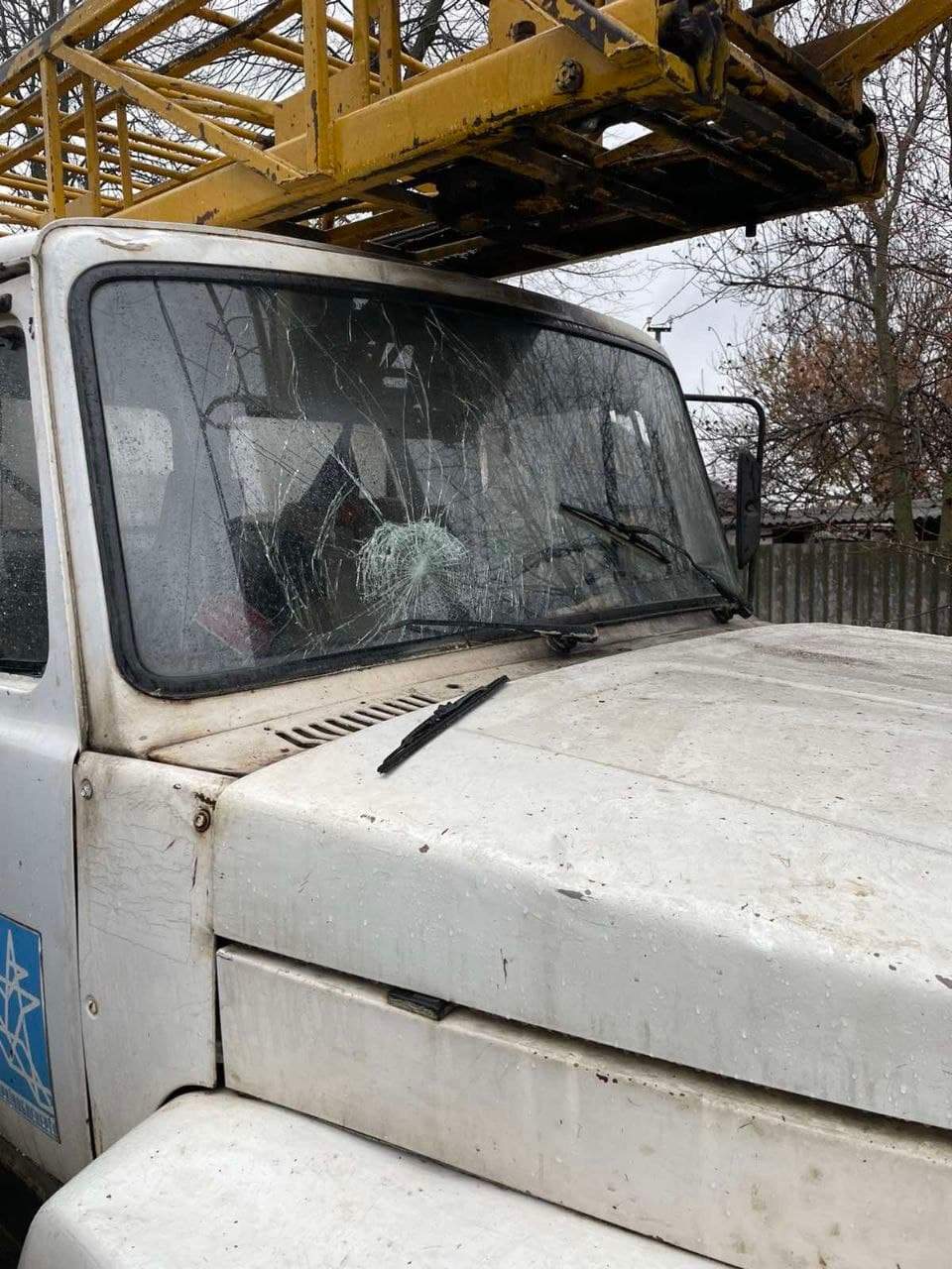 На Харківщині чоловік із лопатою напав на комунальників dqxikeidqxidqeant