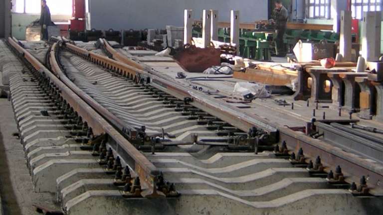 Стрілочні переводи Керченського металургійного заводу. Фото: kmz-k.com