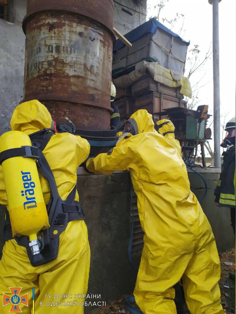 В Одесской области неизвестный просверлил отверстие в бочке с хлором dqxikeidqxidqrant