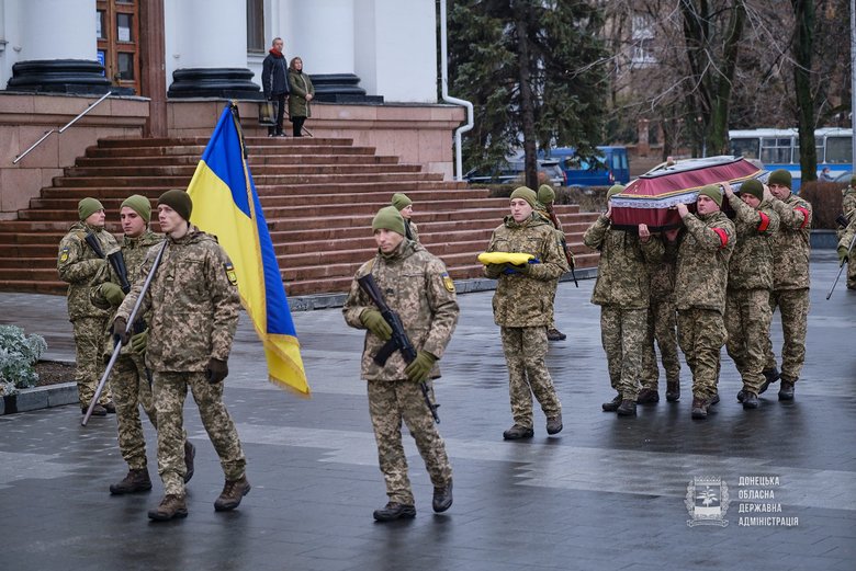 Церемония прощания с погибшим воином 93-й ОМБр Валерием Геровкиным прошла в Краматорске 03