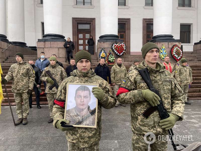 Россияне, кровь наших сыновей на ваших руках dqxikeidqxidqrant