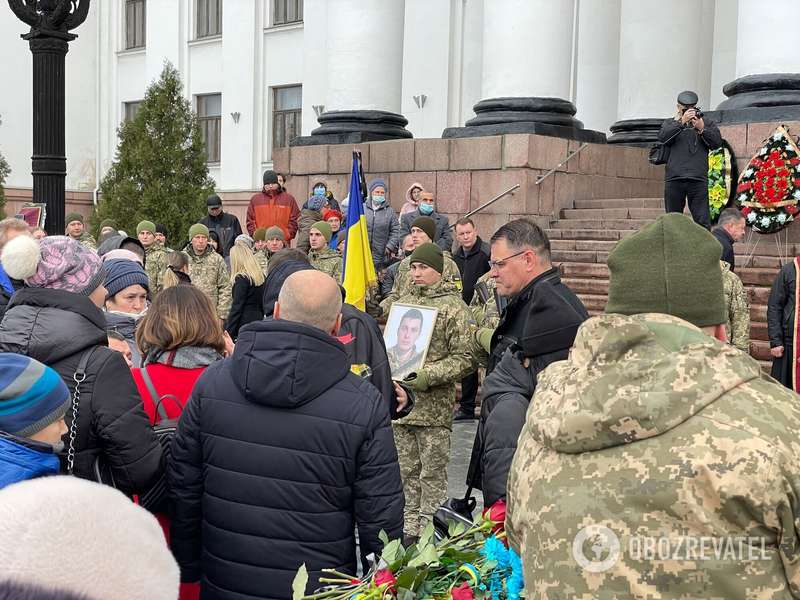 Россияне, кровь наших сыновей на ваших руках