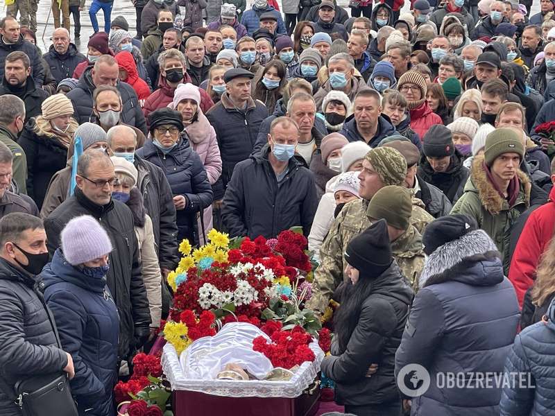 Россияне, кровь наших сыновей на ваших руках