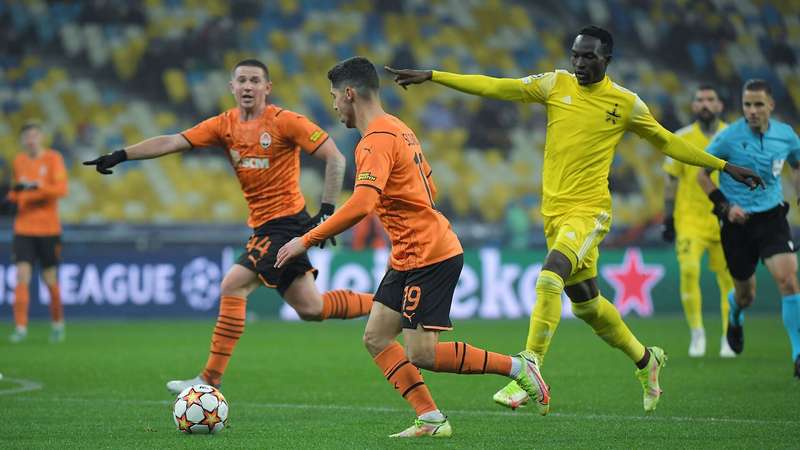 Манор Соломон попал в крестовину