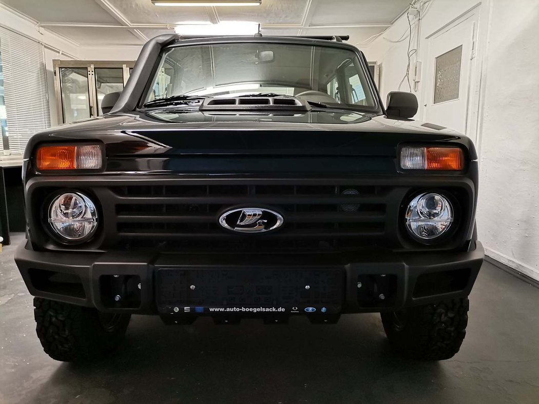    Lada Niva  20 000  dqxikeidqxidqrant