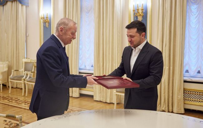 Зеленский дал звание Героя Украины композитору Игорю Покладу dqxikeidqxidqrant