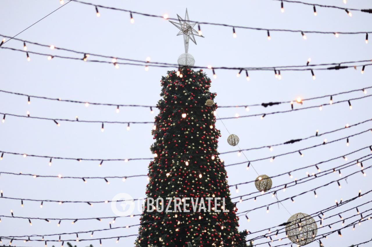 Дерево зажгут 18 декабря.