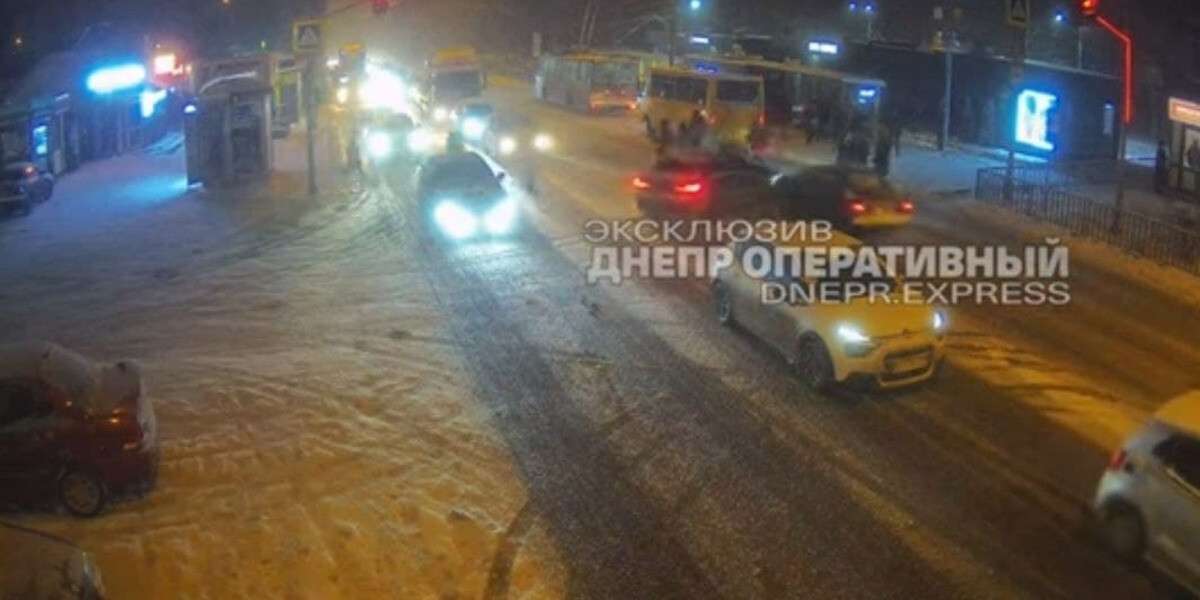 Напротив ТЦ Terra произошло ДТП dqxikeidqxidqrant