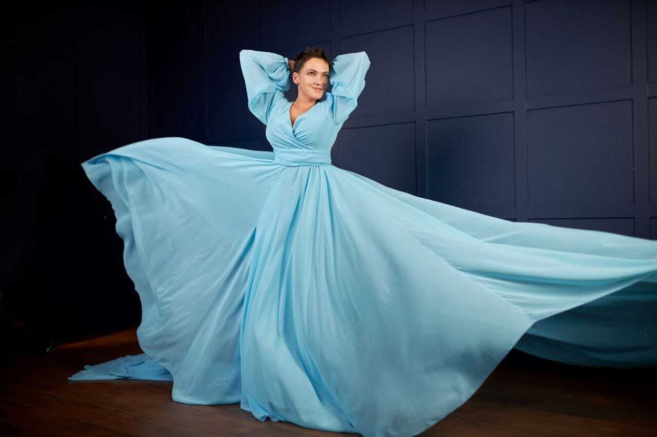 Надя продемонстрировала, как выглядит в платье