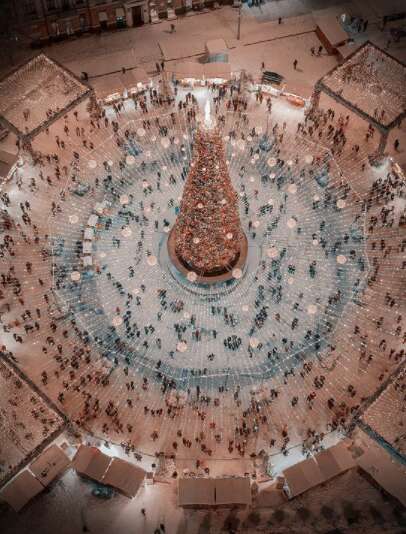 Наряженная елка .