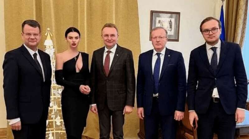 Тишкун Кристина, помощница замминистра образования, помощница Гарбарука, гарбарук тишкун скандал dqxikeidqxidqqant