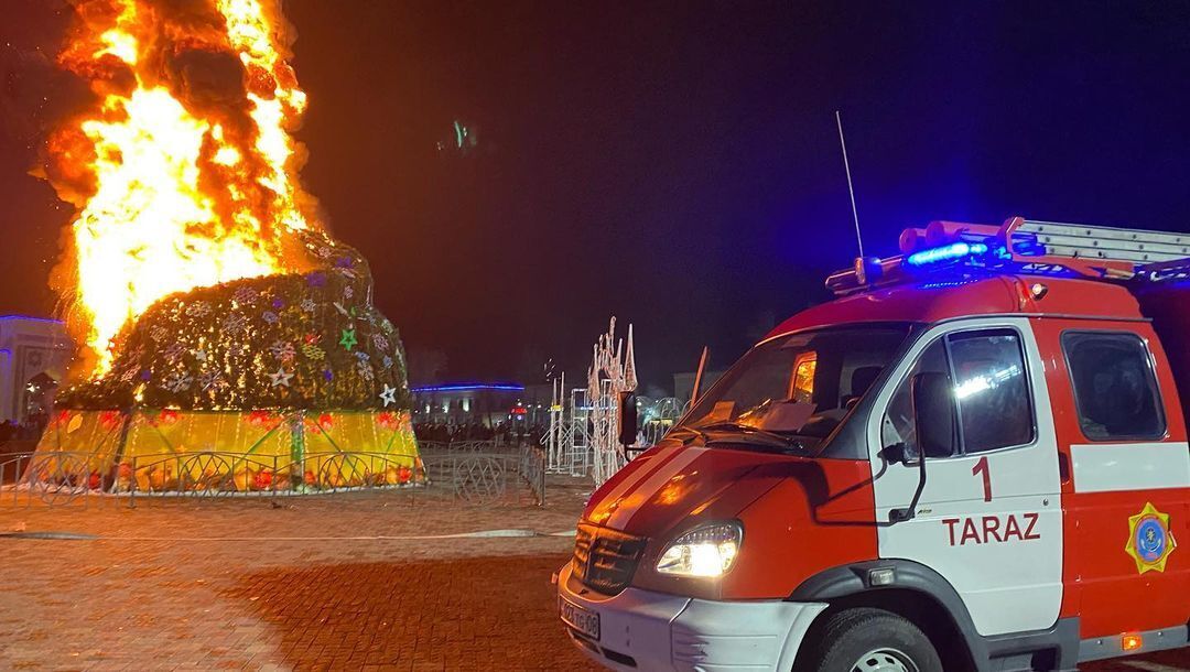 Елка стояла на площади Арбат