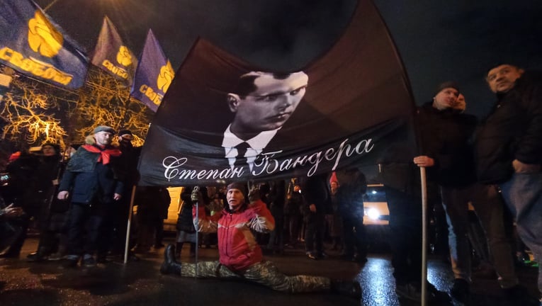 Факельное шествие в честь дня рождения Степана Бандеры состоялось в центре Киева 02