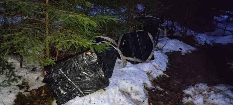 На Буковине пограничники предотвратили контрабанду четырех тысяч пачек сигарет в Румынию 02 dqxikeidqxidqrant