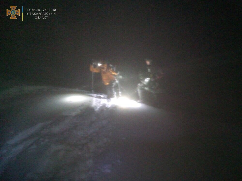 В Карпатах из-за непогоды заблудились четверо туристов из Одессы: не прислушались к советам спасателей. Фото dqxikeidqxidqrant
