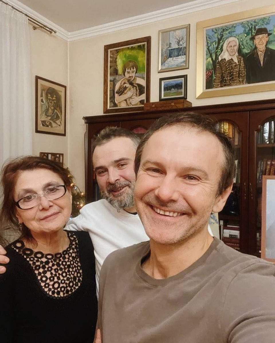 Вакарчук, Львов, мама Вакарчука Светлана и брат Олег, Рождество, Океан Эльзы Вакарчук, Львов, мама Вакарчука Светлана и брат Олег, Рождество, Океан Эльзы dqxikeidqxidqrant