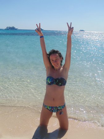 Девушки из Запорожья начали флешмоб в поддержку сексапильной полицейской. ФОТО Девушки из Запорожья начали флешмоб в поддержку сексапильной полицейской. ФОТО