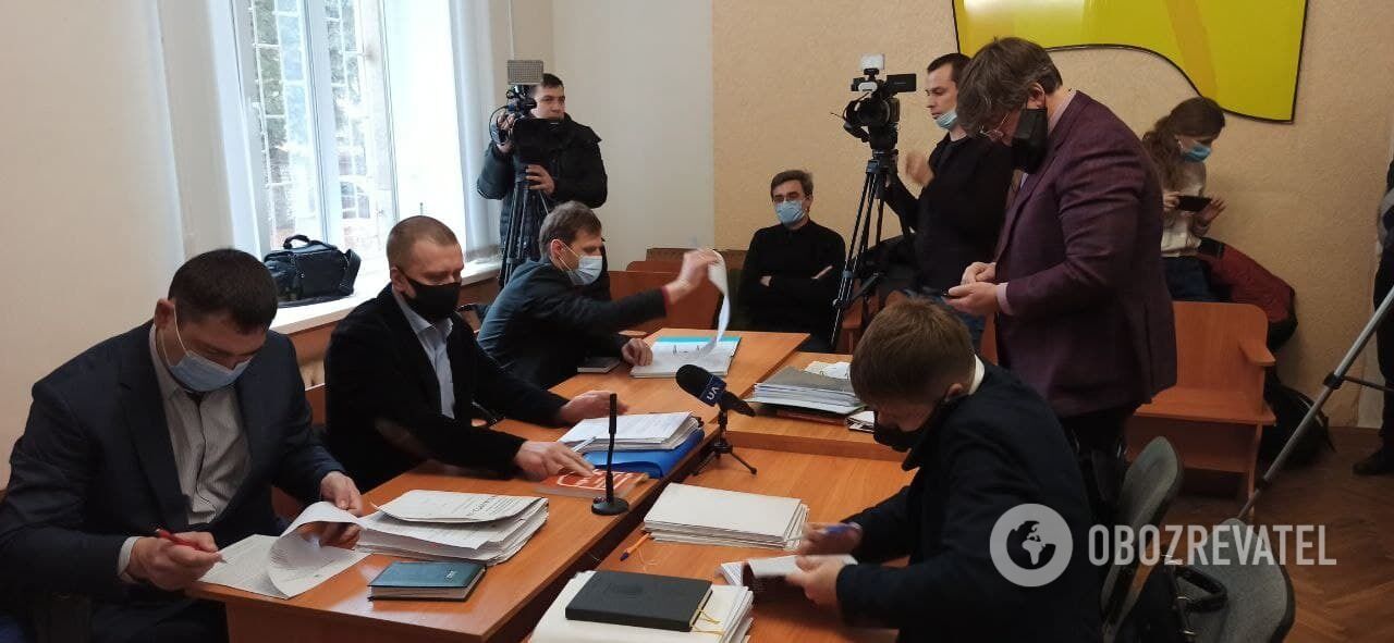 Заседание прошло со скандалами