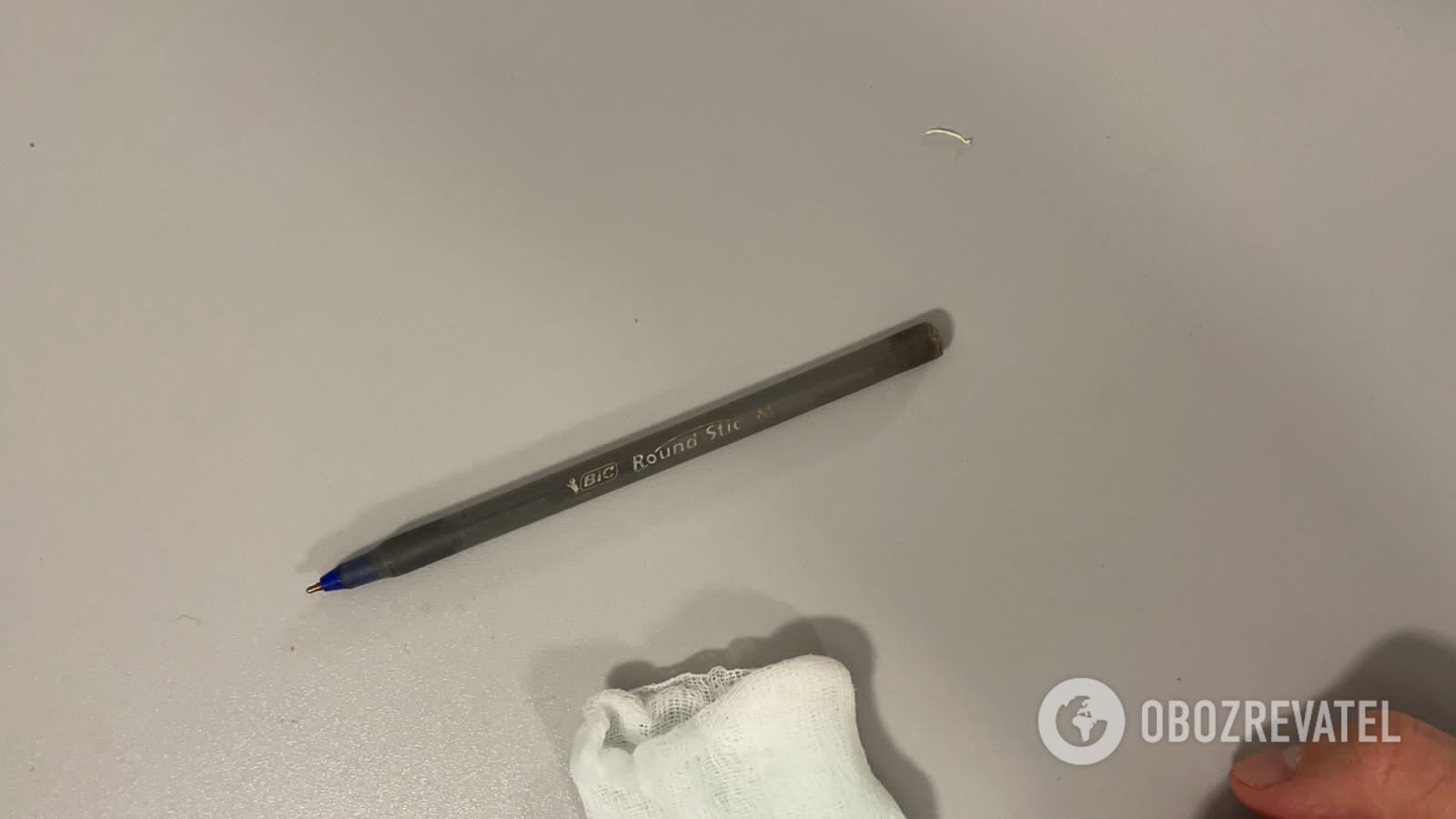 В конце концов, шариковую ручку удалось извлечь