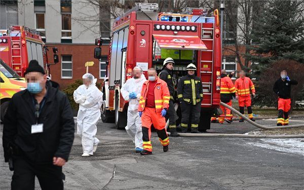 В пожаре погиб человек, еще двое пострадали