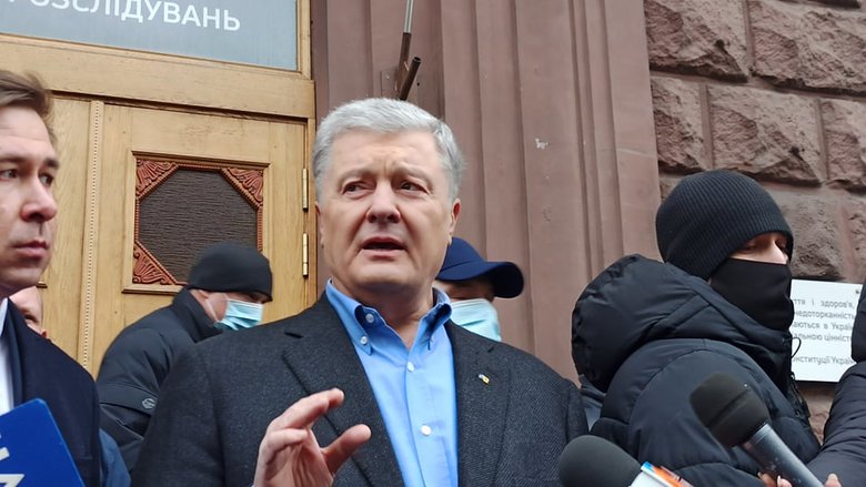 Порошенко пришел на допрос в ГБР, но показаний не давал: Я не намерен участвовать в этом шоу 09