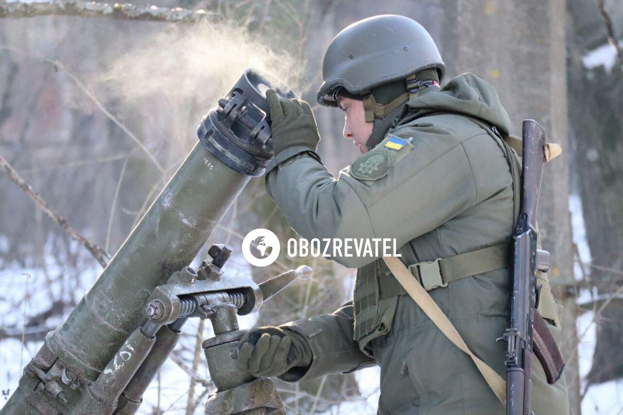 В частности, бойцы установили мобильные блокпосты