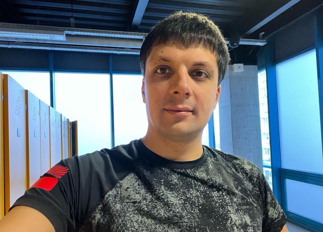 Кухте 36 лет dqxikeidqxidqeant