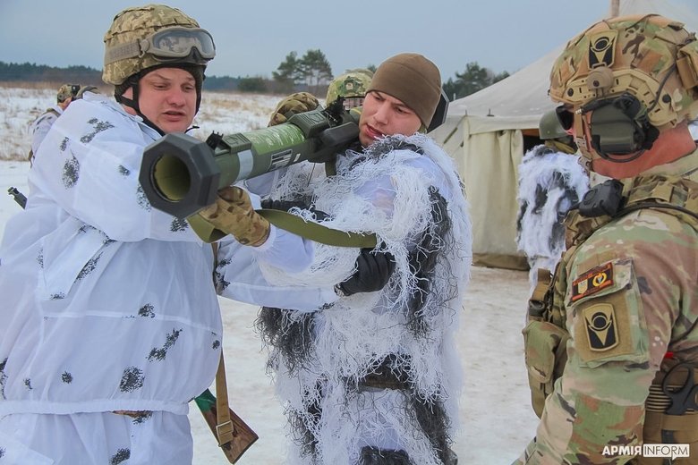 Украинские военнослужащие тренировались использовать американские гранатометы М141 02 dqxikeidqxidqeant