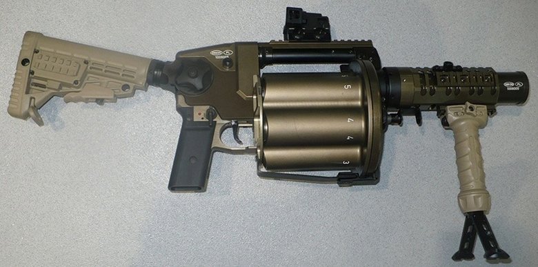 Польша передает Украине легкие минометы и ручные гранатометы, – Моравецкий 04