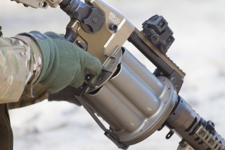 Польша передает Украине легкие минометы и ручные гранатометы, – Моравецкий 05